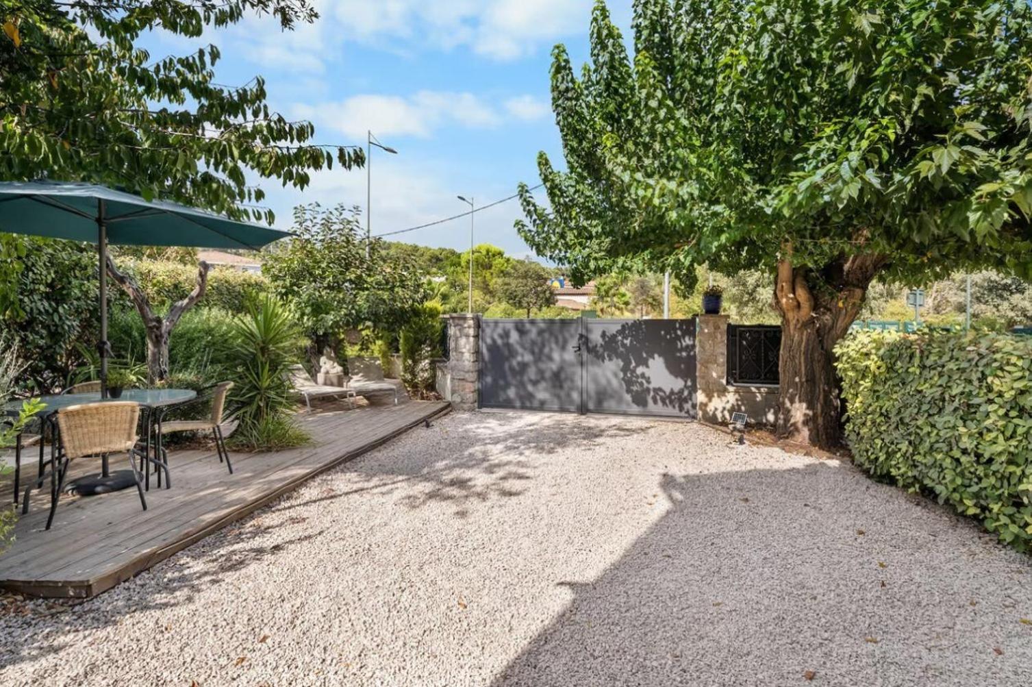 Studio Villa Nui กูแอส์ ภายนอก รูปภาพ